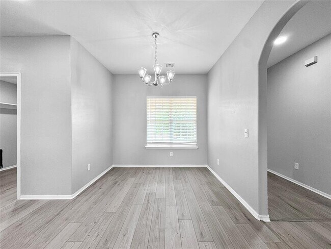 Foto del edificio - 2717 Sugar Pne Dr