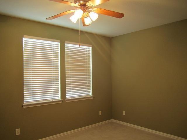 Building Photo - 821 Apple Hill Dr