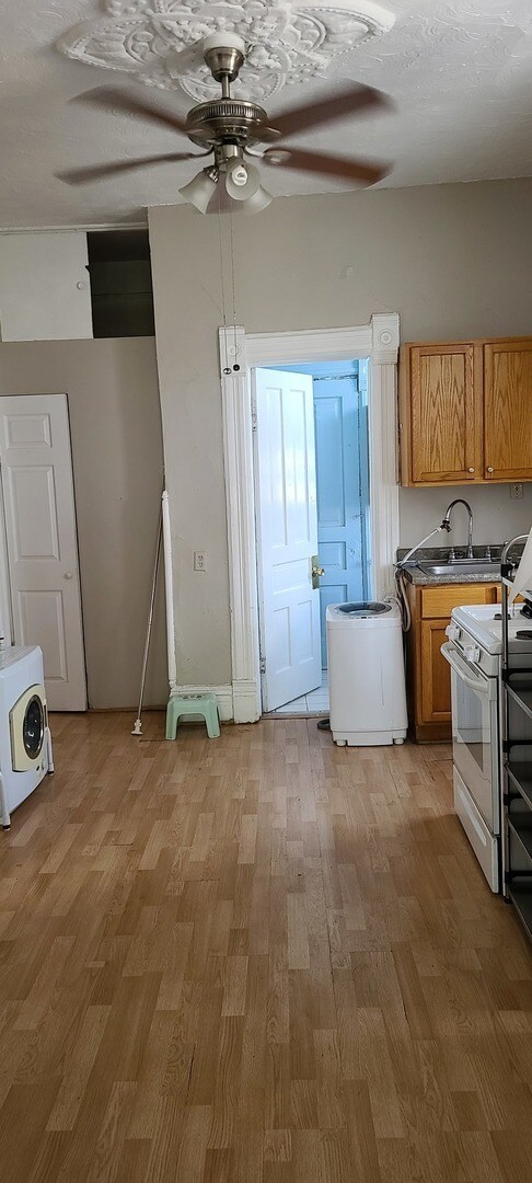 Foto del edificio - 1149 W Taylor St
