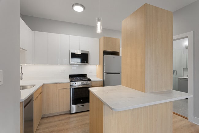 Foto del edificio - 7600 N Sheridan Rd