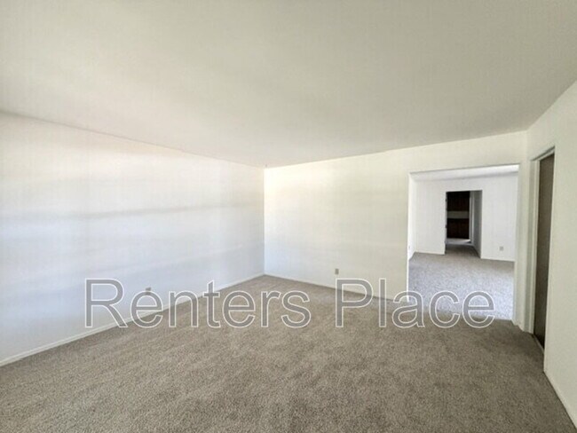 Foto del edificio - 6912 E 46th Pl