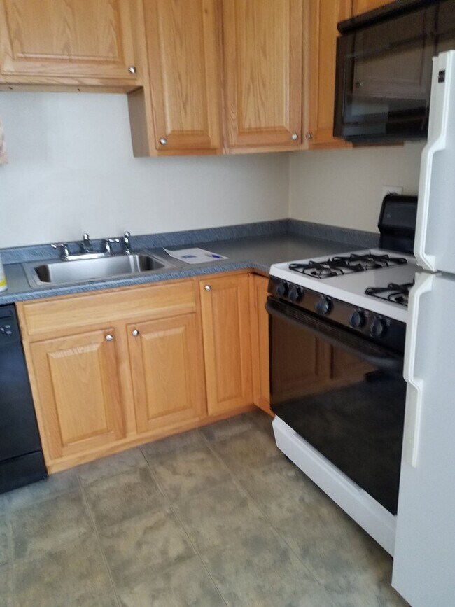 Foto del edificio - Main South