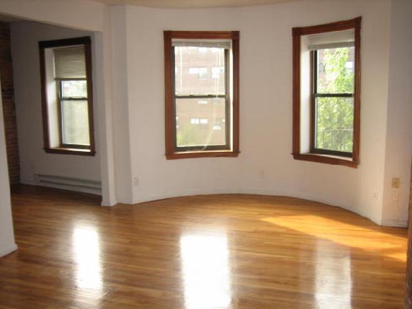 Building Photo - 752 Tremont St
