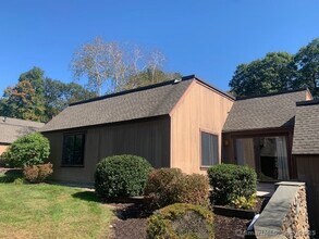 Building Photo - 27 Canterbury Ln