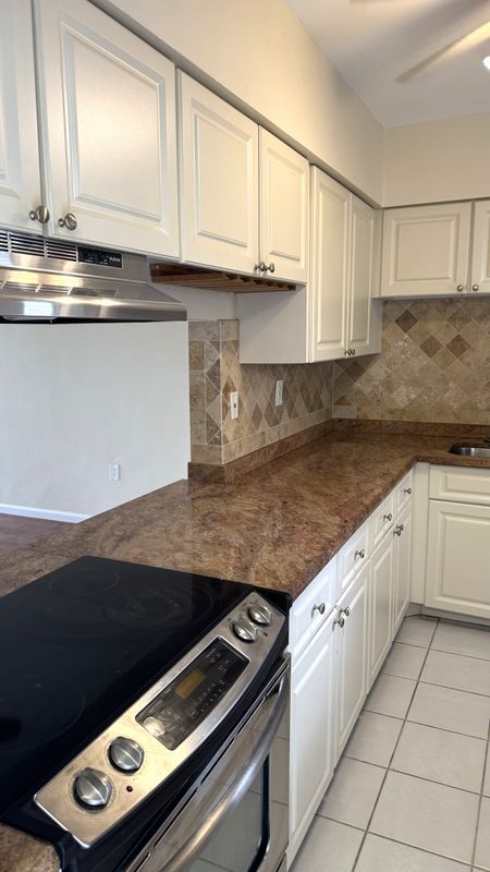Foto del edificio - 2760 Banyan Rd