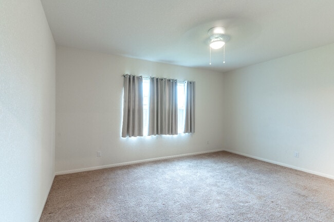 Building Photo - 278 Shiro Dr