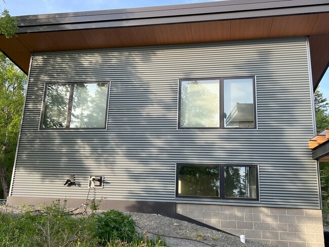Building Photo - 15420 Blair View Cir