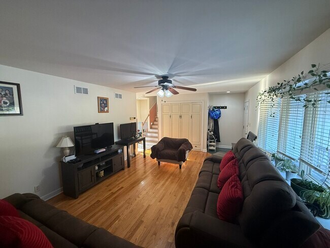 Foto del edificio - 1021 Stonegate Rd