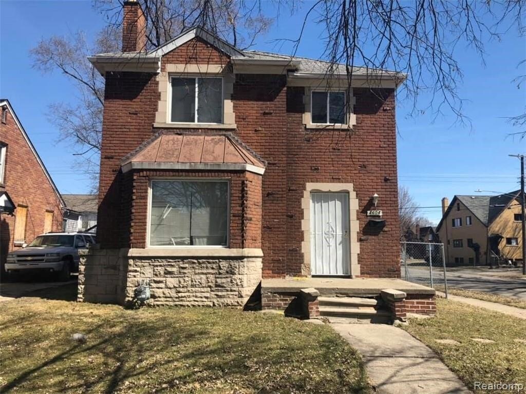 Primary Photo - 4604 Buckingham Ave