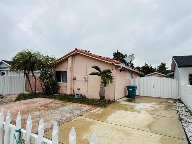 Foto del edificio - 19721 SW 122nd Pl