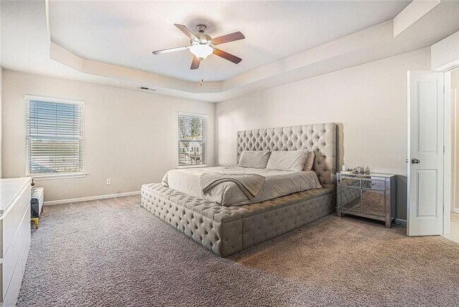 Building Photo - 5526 Donerail St