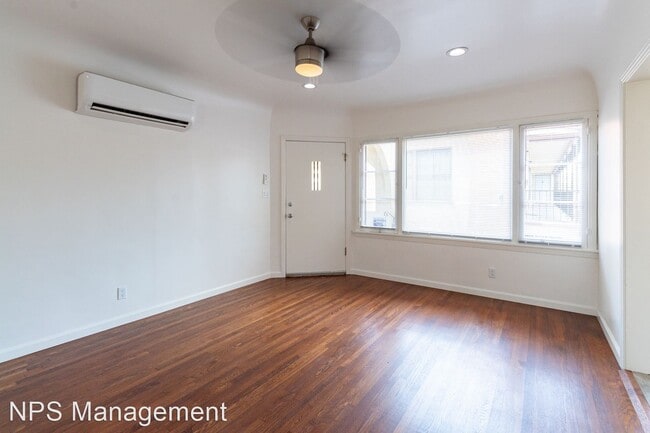 Building Photo - 1 br, 1 bath Apartment - 2104 E Florida St...