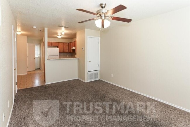 Foto del edificio - 2710 Vernice Loop