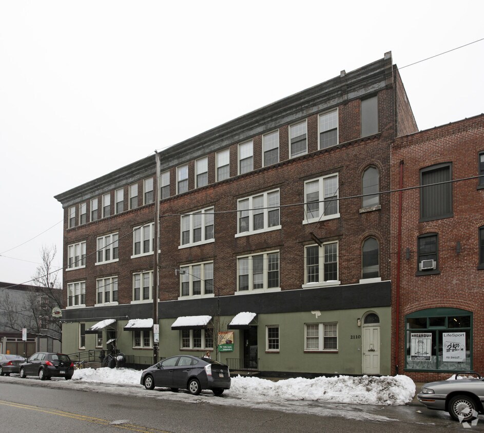 Building Photo - 2100-2110 Fairmount Ave