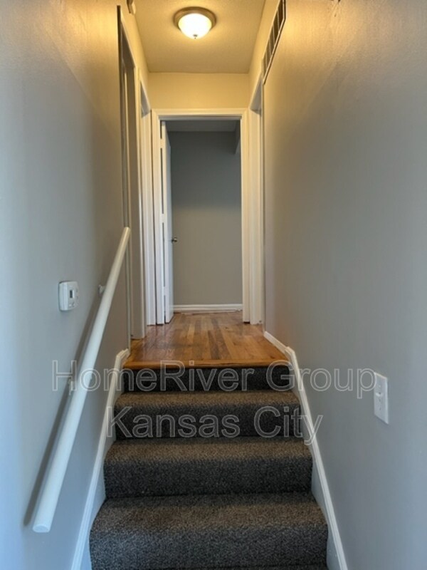 Foto del edificio - 4732 N Bristol Ave