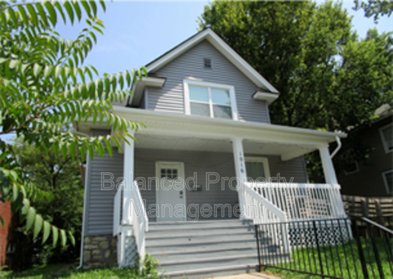 Primary Photo - 1016 SW College Ave