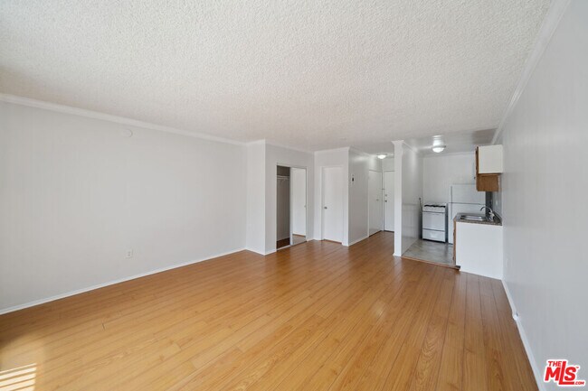Foto del edificio - 6827 Leland Way
