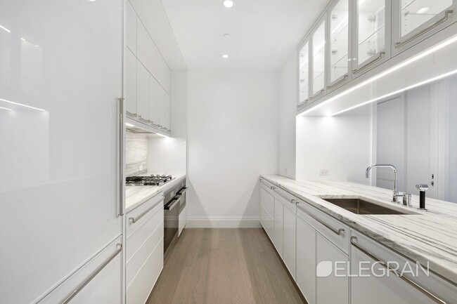 Foto del edificio - 200 E 95th St