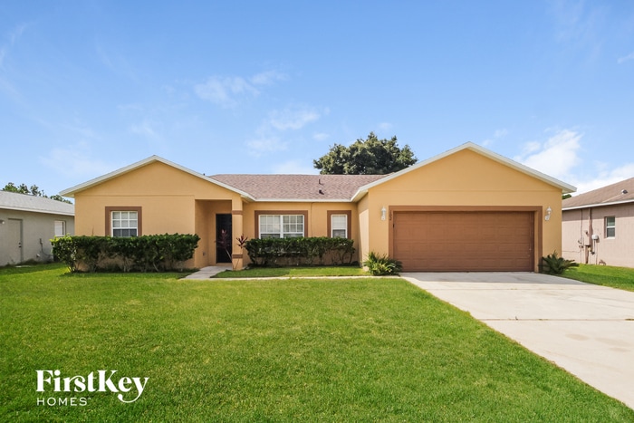 Primary Photo - 102 Spoonbill Ct