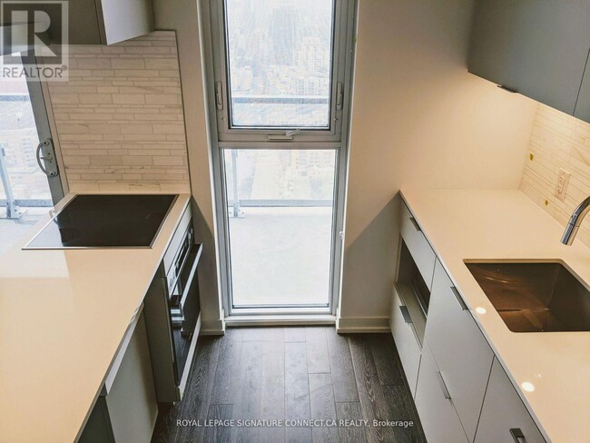 Photo du bâtiment - 15 Lower Jarvis St