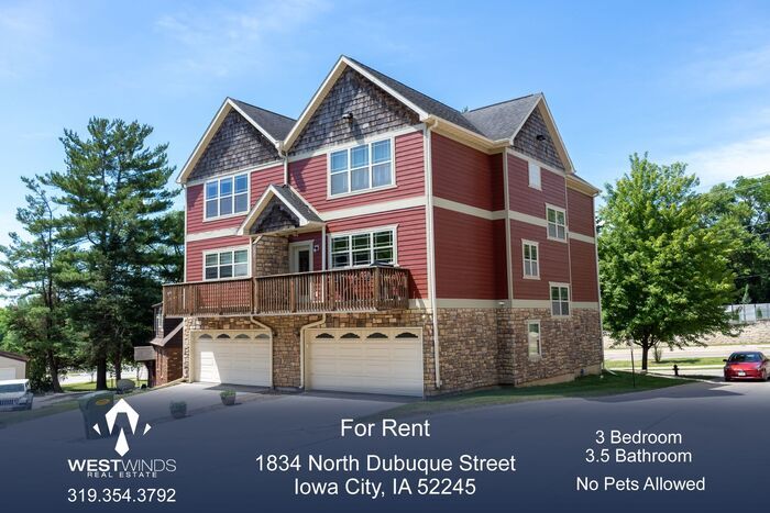 Foto principal - $2,150 | 3 Bedroom, 3.5 Bathroom Multi Flo...