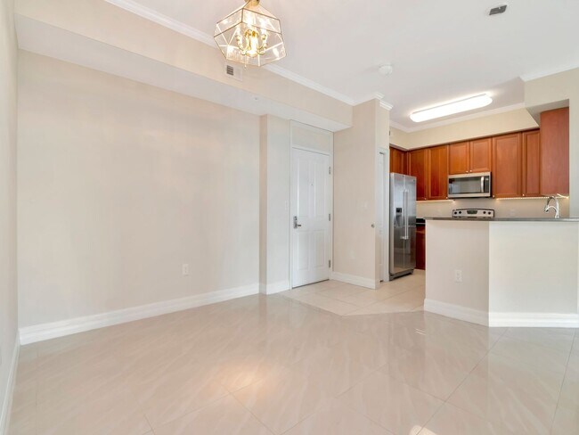 Foto del edificio - Waterfront Penthouse Living – Luxury 3 Bedroom / 2 Bath Condo on the Water