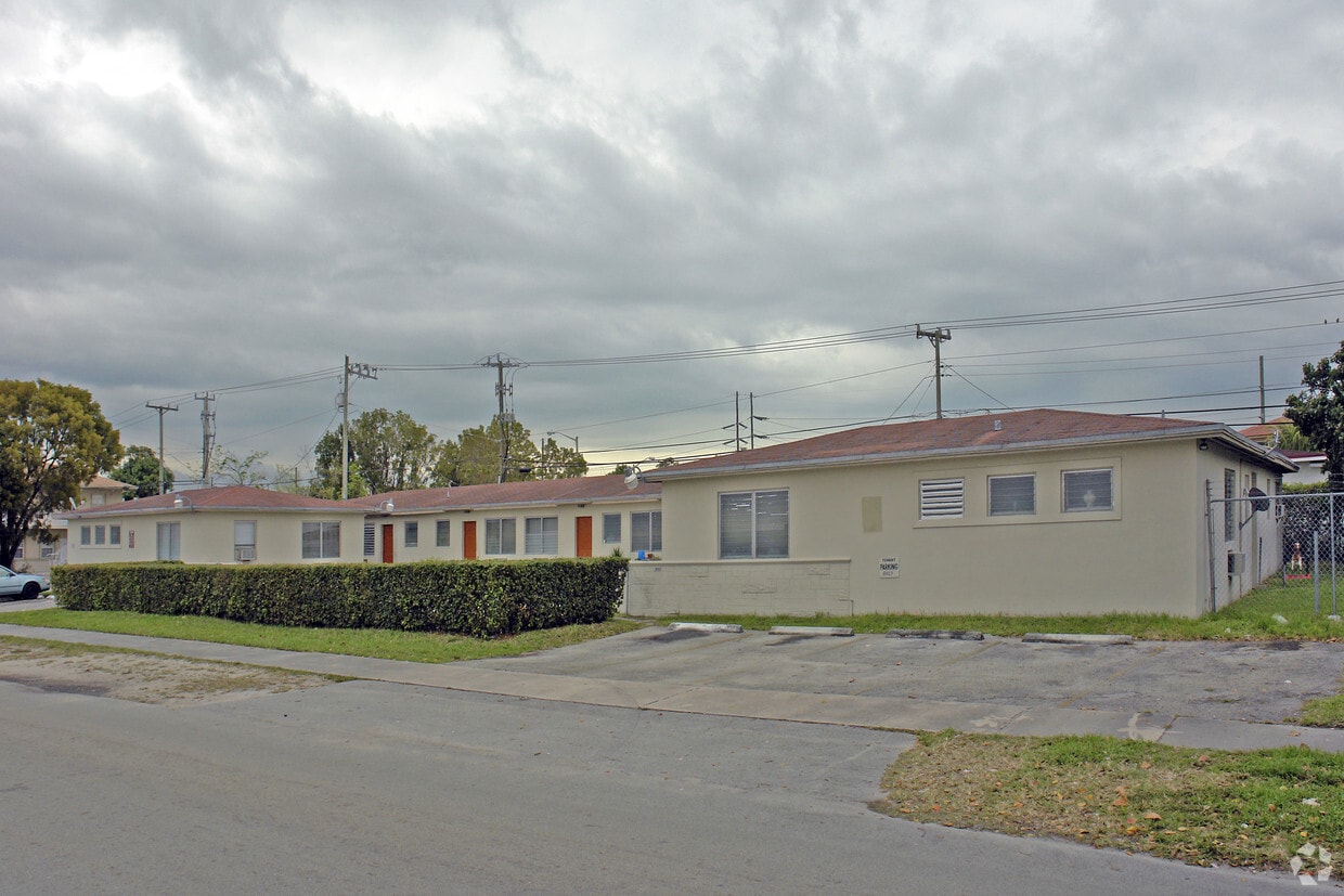Building Photo - 4710 NW 6th St