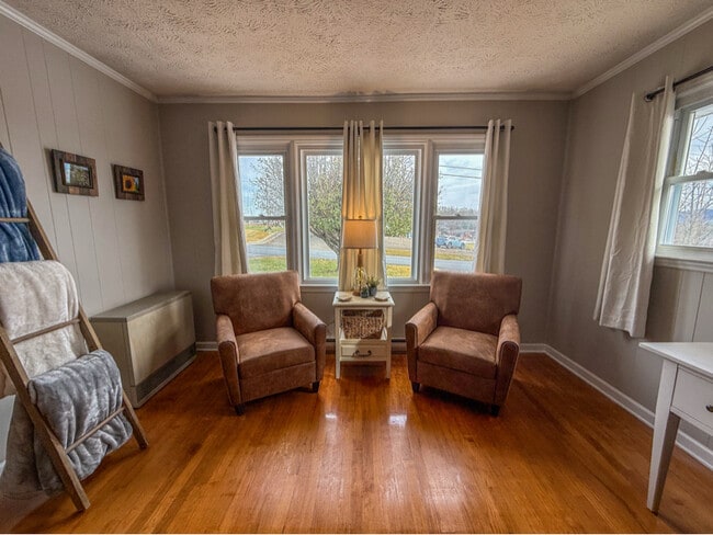 Building Photo - 51 Lucas St