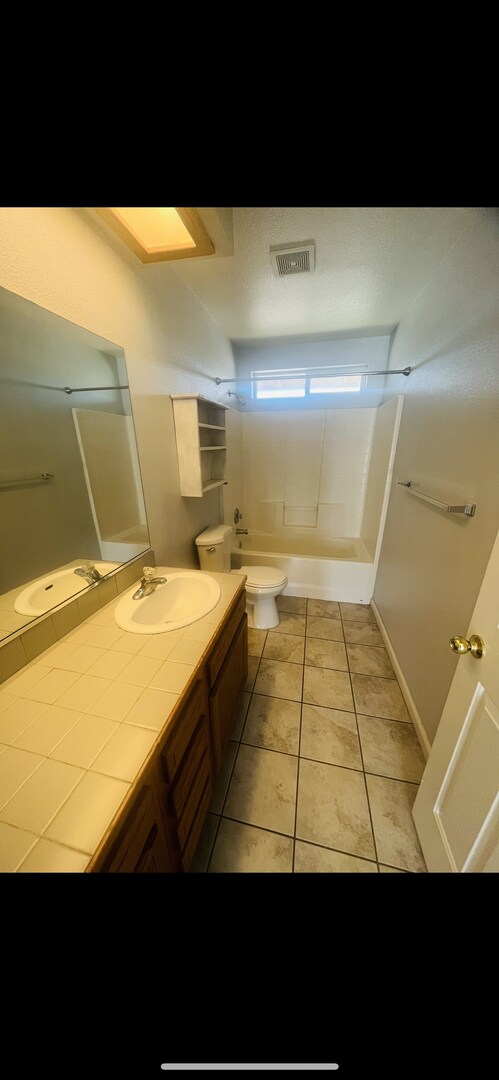 Foto del edificio - Beautiful Home Coming Soon!