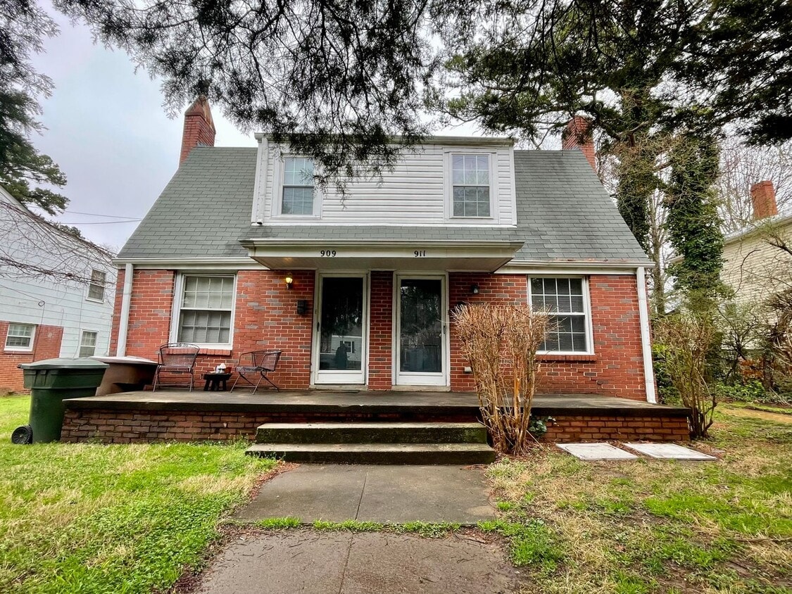 Primary Photo - One-Bedroom, One Bath Townhouse at Spring ...