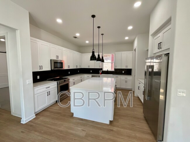 Building Photo - 12016 Savannah Ave