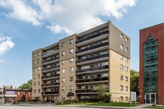 Building Photo - 365 Eglinton Ave E