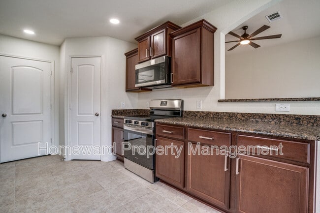 Building Photo - 222 Magnolia Dr