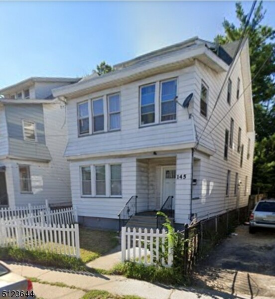 Primary Photo - 145 Ball St