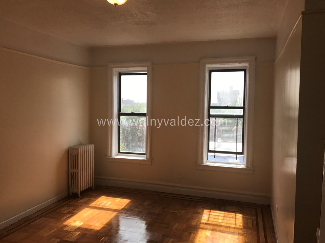 Foto principal - 1230 Leland Ave