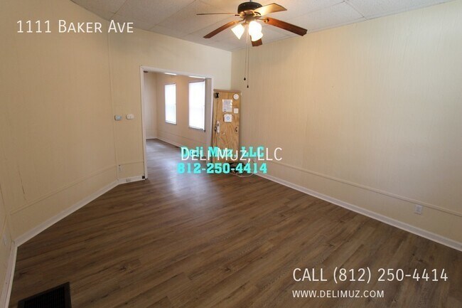 Foto del edificio - 1111 Baker Ave