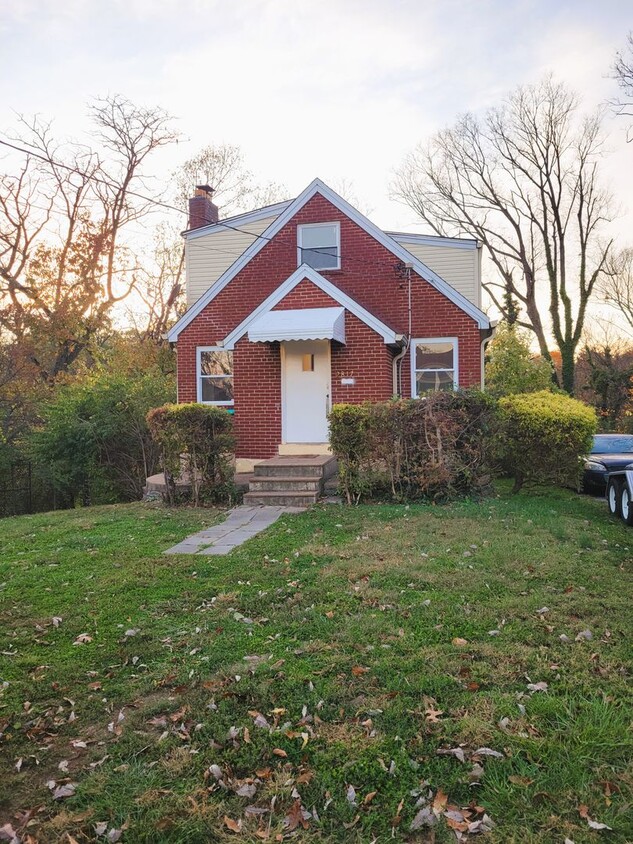 Primary Photo - Brick 3 bed/1.5 bath house for rent in Wes...