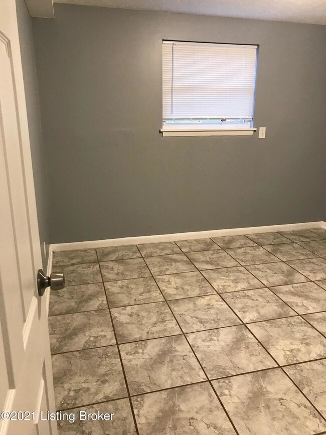 3109 Springfield Dr Unit 1, Louisville, KY 40214 Room for Rent in Louisville, KY