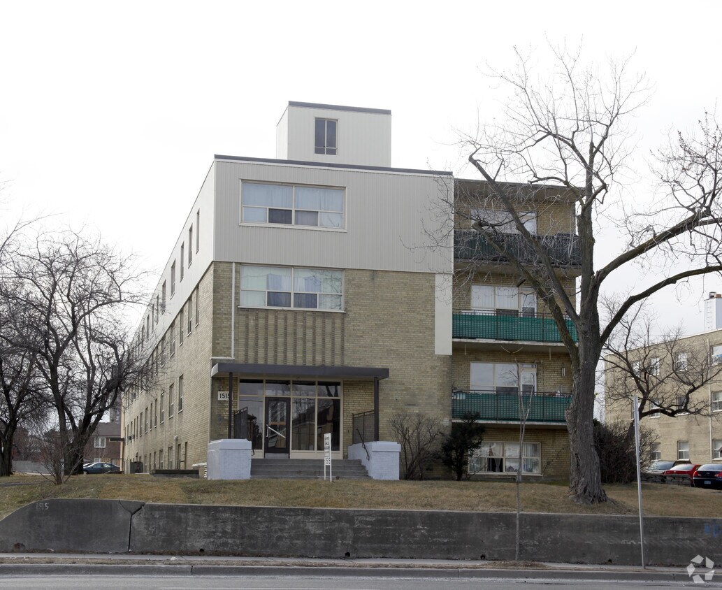 Primary Photo - 1515 Wilson Ave