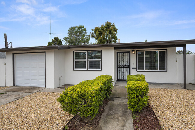 Foto del edificio - 6378 Streamview Dr