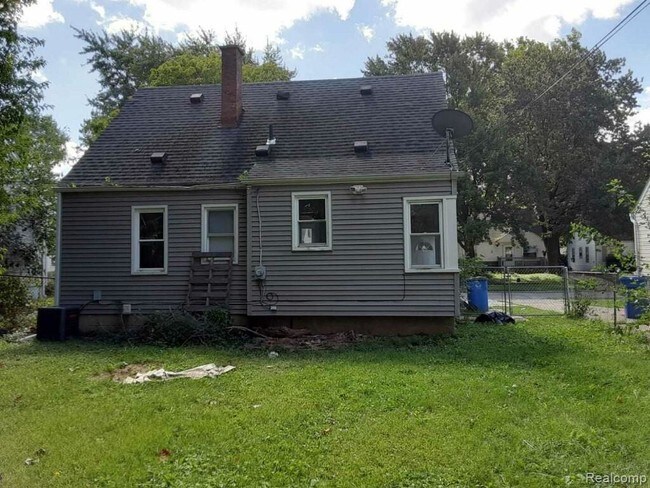 Building Photo - 24614 Hopkins St