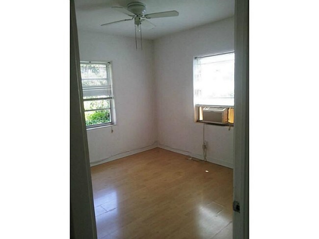 Other - 830 W 40th St