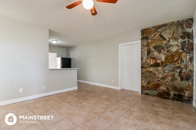 Building Photo - 121 Sunlit Cove Dr NE