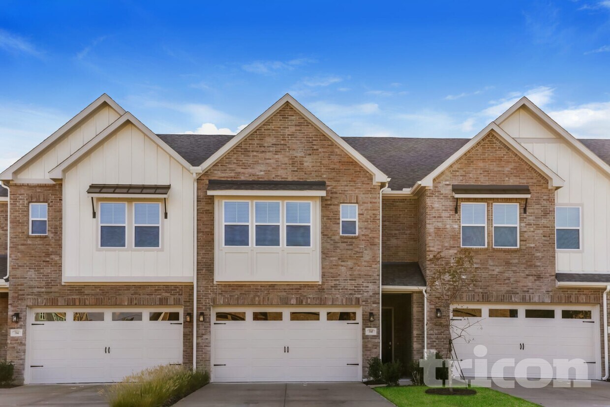 Foto principal - 3040 Whitetail Ln