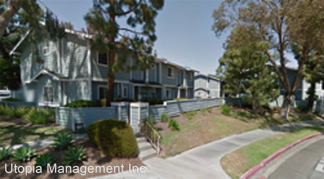 Building Photo - 2 br, 2.5 bath House - 236 Entrance Rd #7