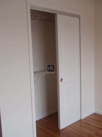 Foto del edificio - 2717 Crescent St