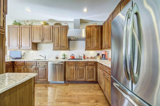 Building Photo - 2603 Sylvan Loop