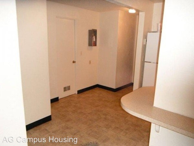 Foto del edificio - 3 br, 1 bath Apartment - 1747 Hilyard Alley