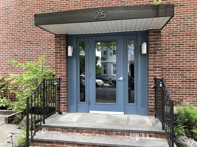 Building Photo - 25 Linden Ave