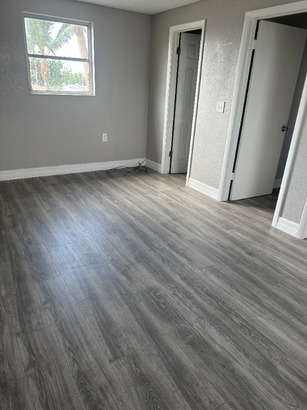 Building Photo - 1064 N Tamiami Trl